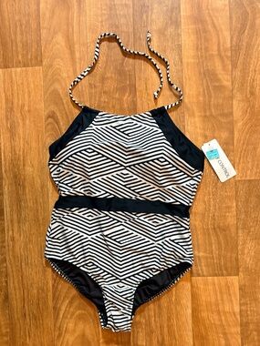 NWT Sea&Sand Black & White Geometric One-Piece Swimsuit Size 16